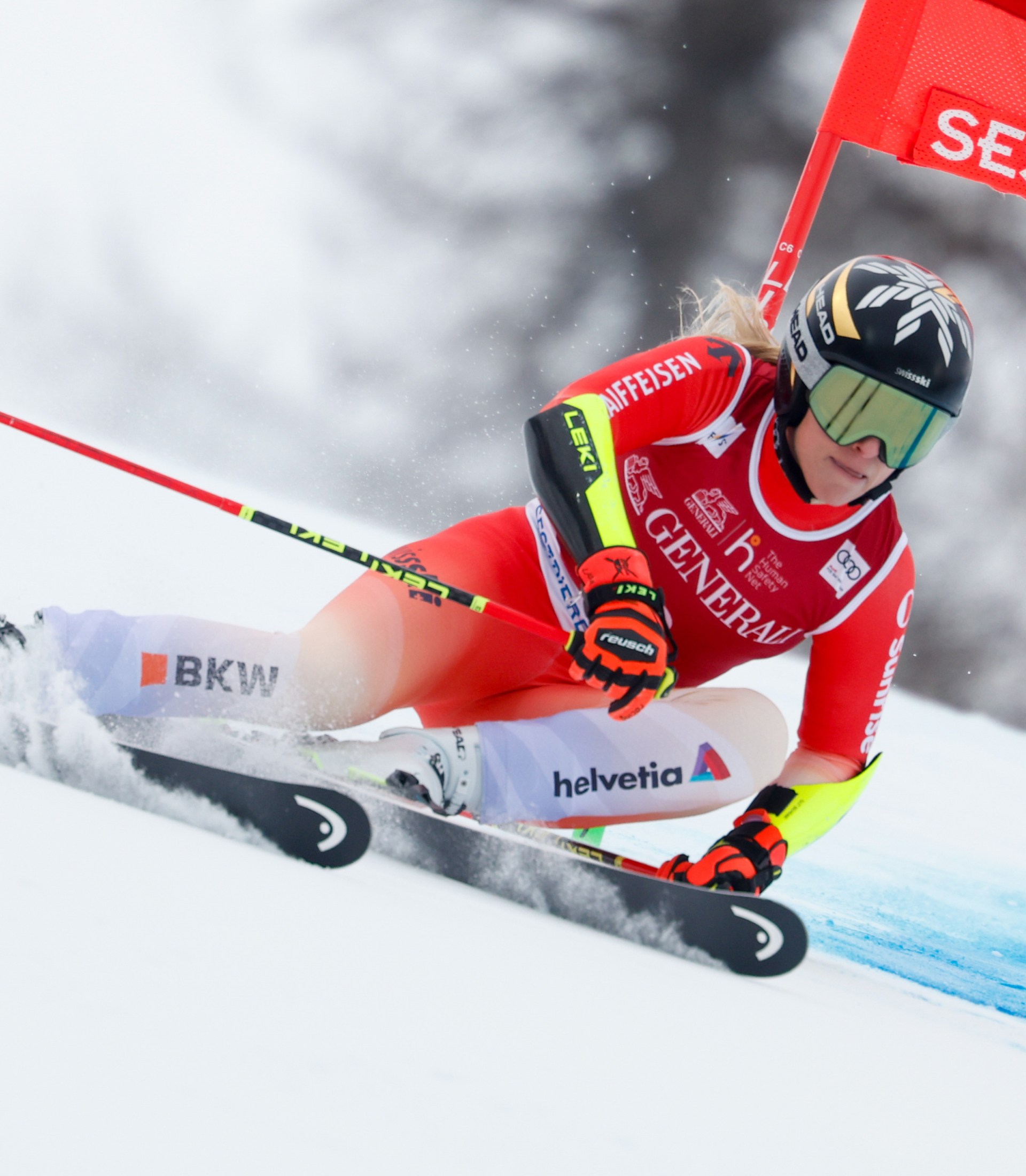 rolex-testimonies-skiing-lara-