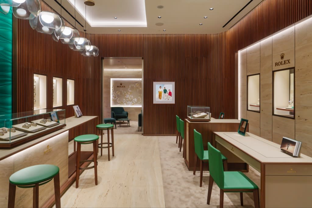 Rolex emirates mall clearance