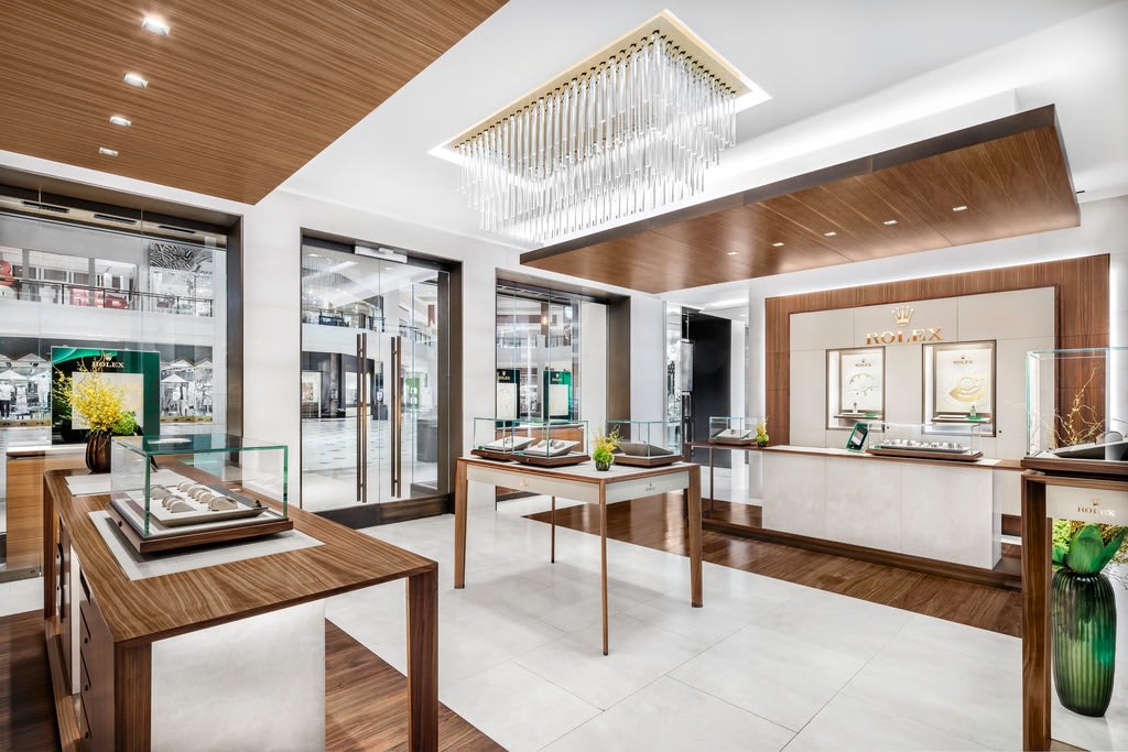Mayors Jewelers in 19575 Biscayne Blvd Aventura Mall Suite 177 Aventura 33180