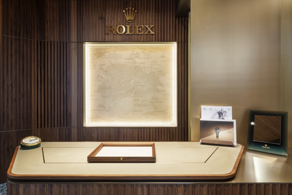 Salvadori rolex store