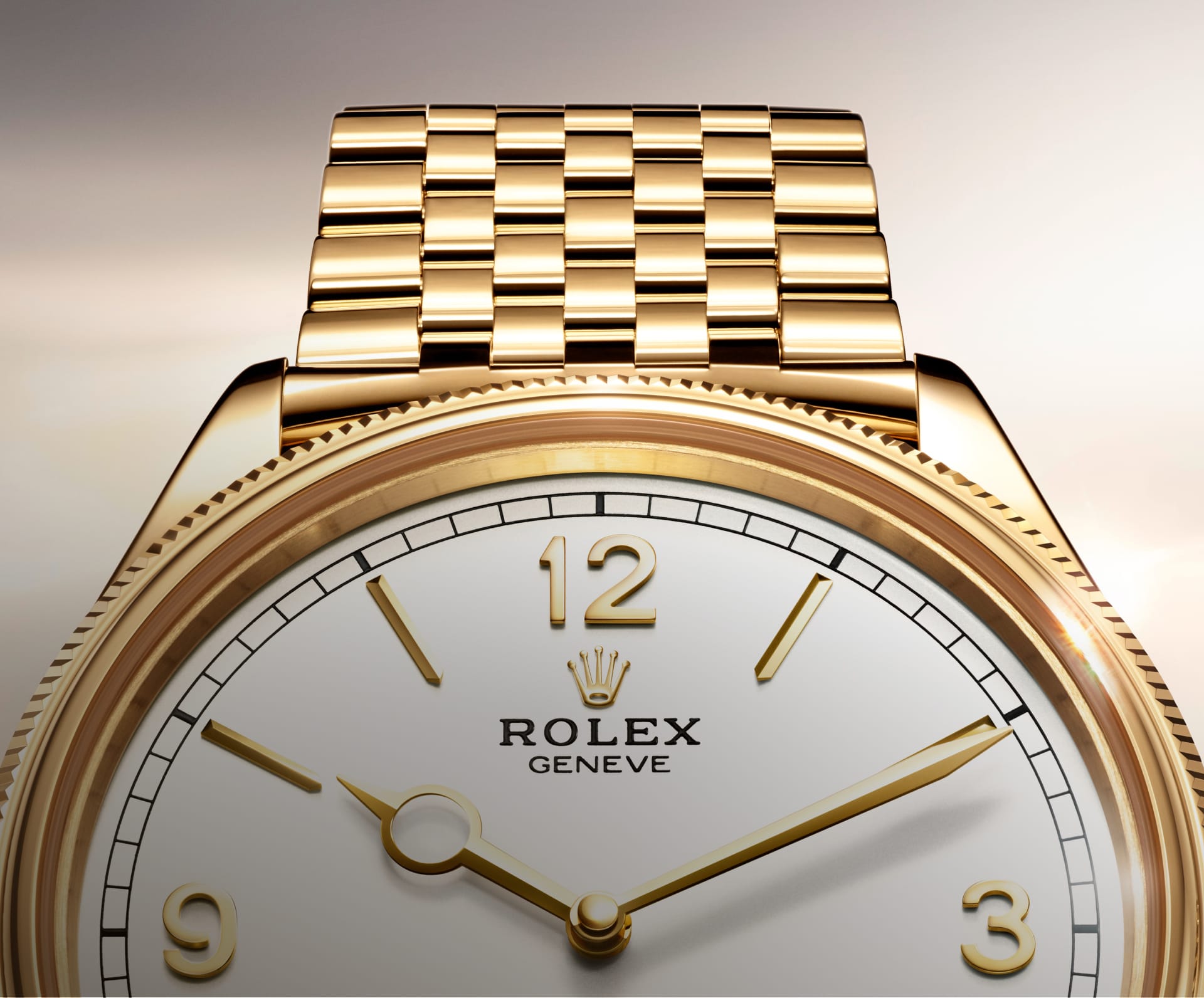 Intense white dial