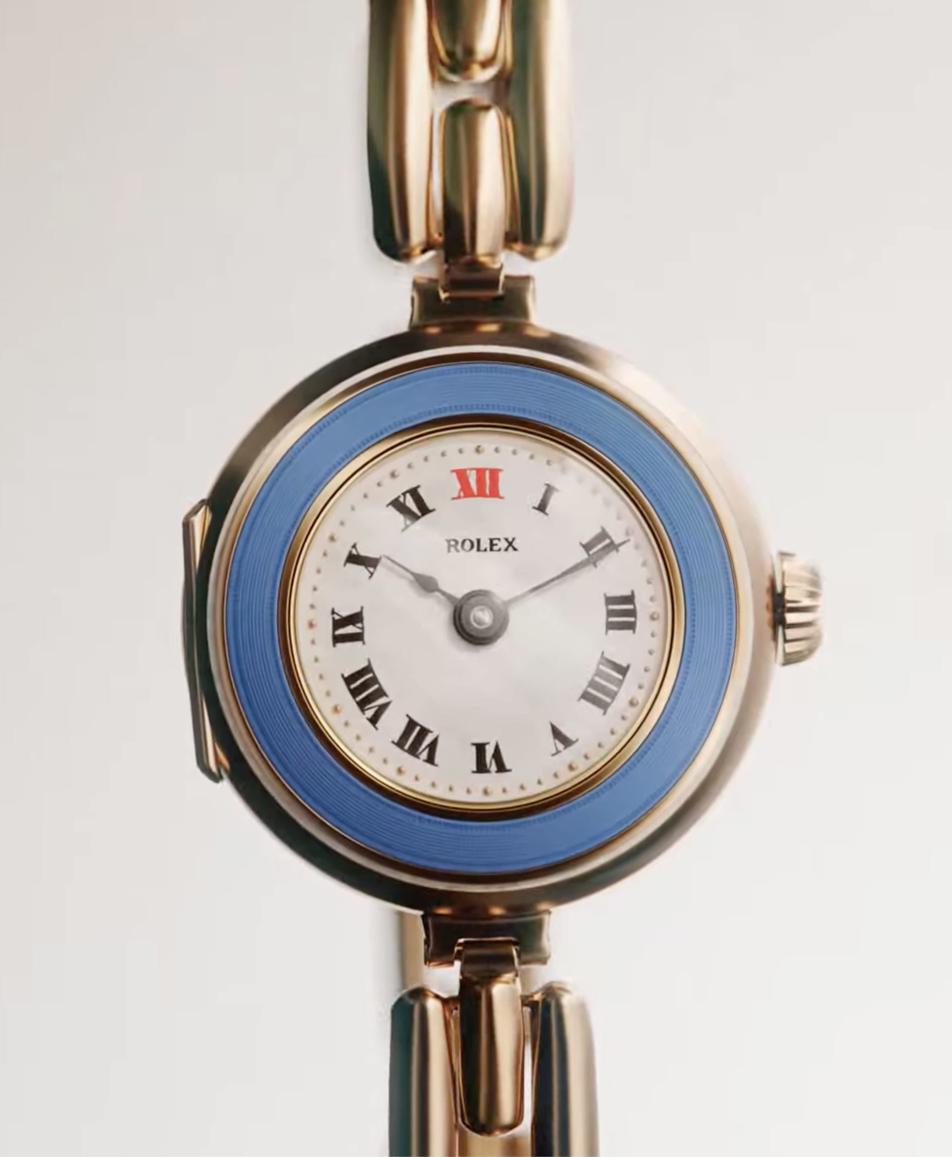 पहली कलाईघड़ी