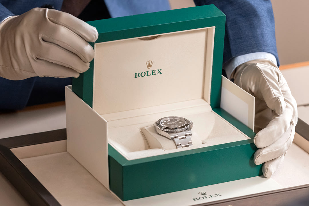 شراء ساعة رولكس جديدة