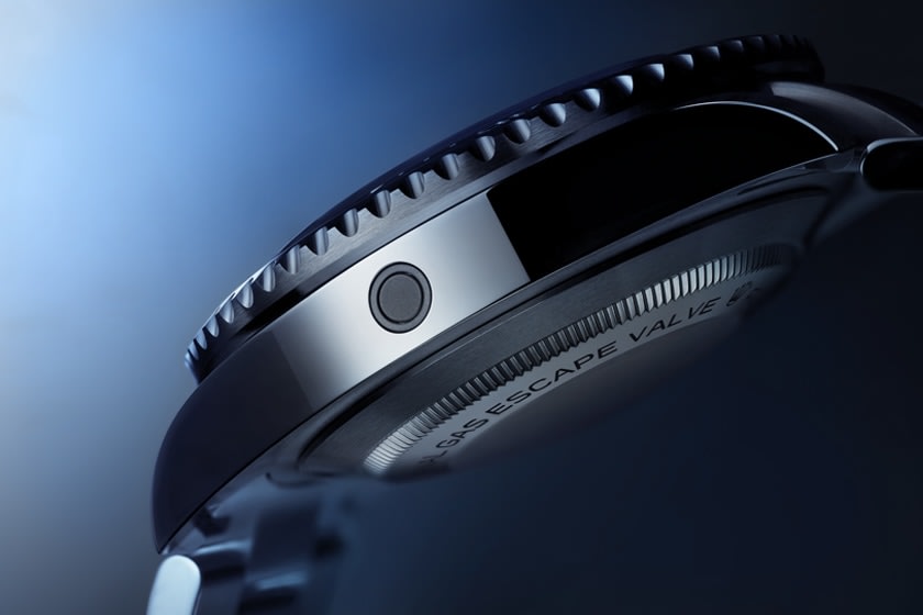 Rolex Sea-Dweller watch: Oystersteel - m126600-0002