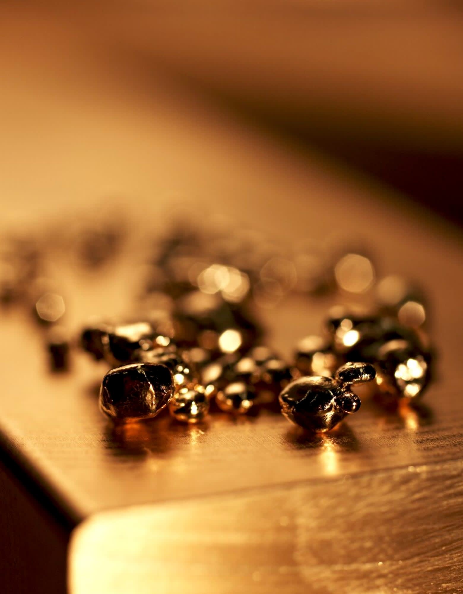 طلای زرد ۱۸ عیار