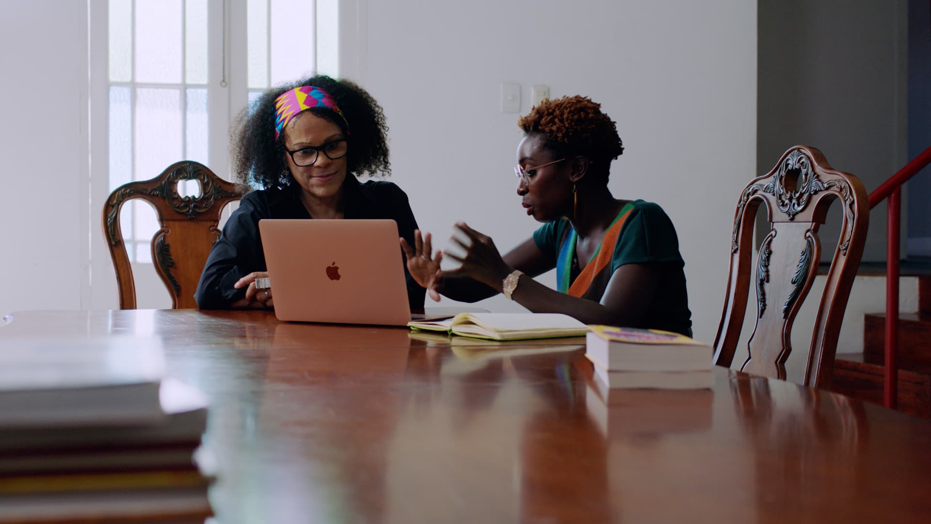 برناردين إيفاريستو وعائشة هارونا عطاء