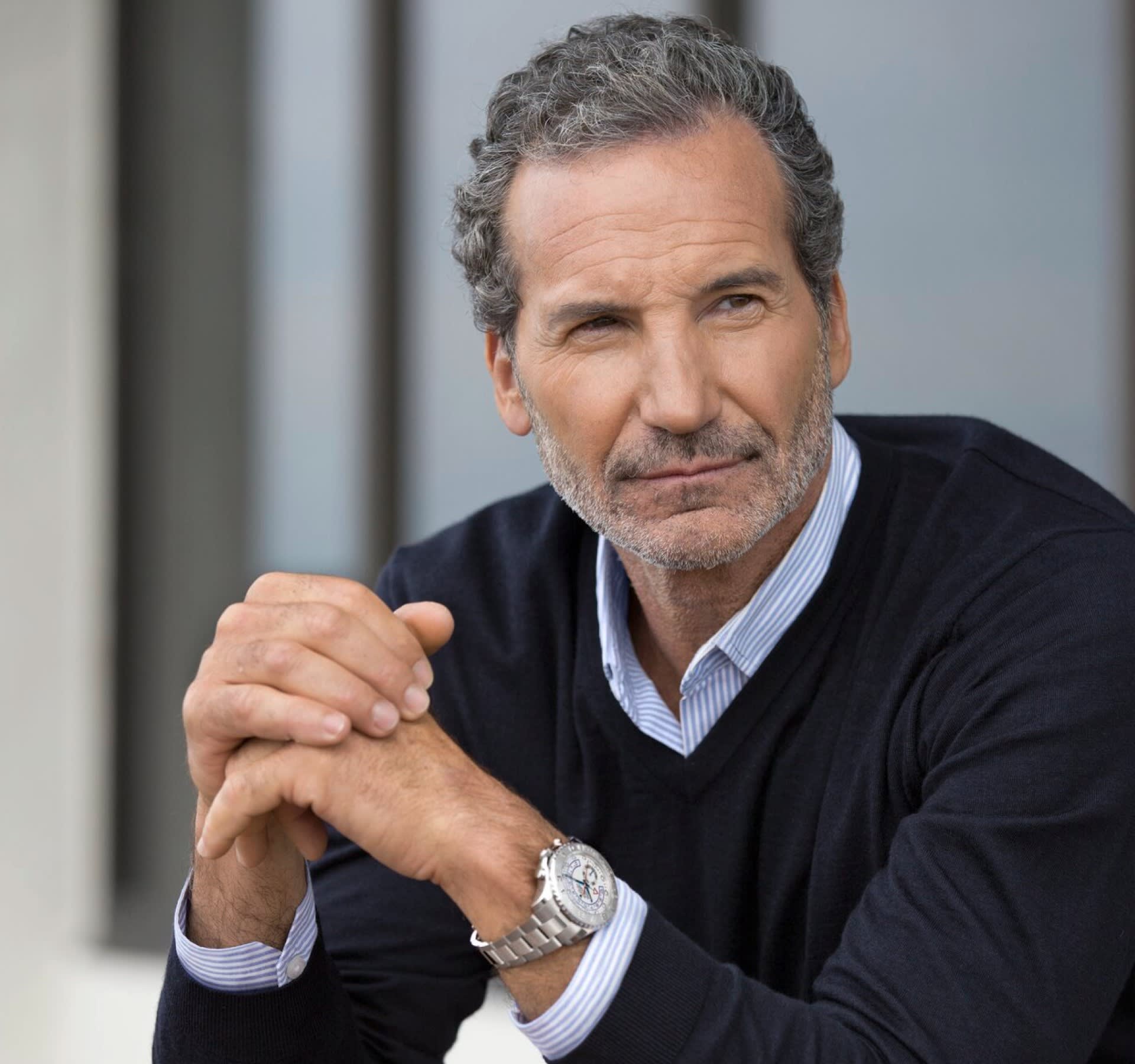 Paul Cayard Armbanduhr am Handgelenk