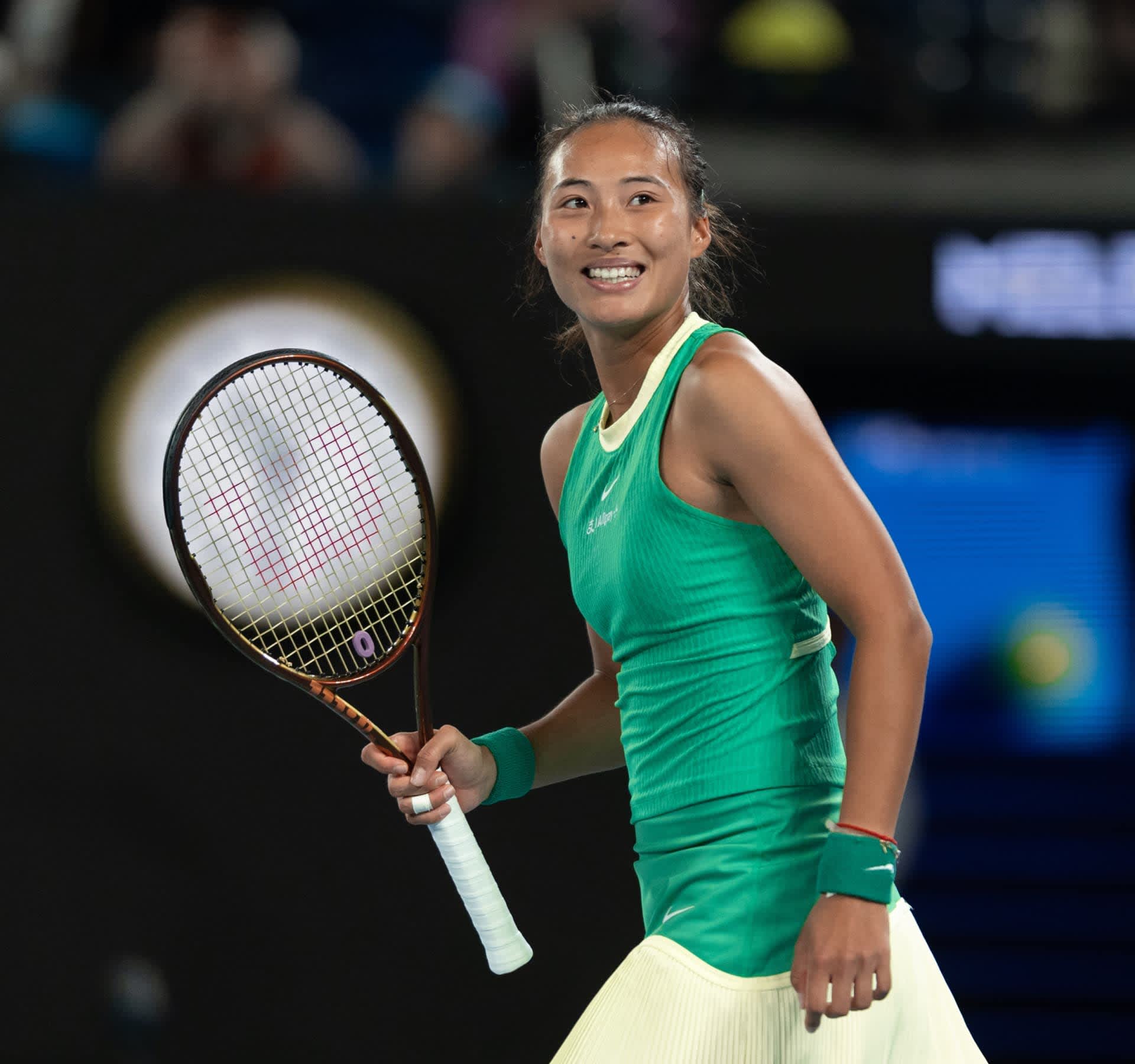 Qinwen Zheng jugando