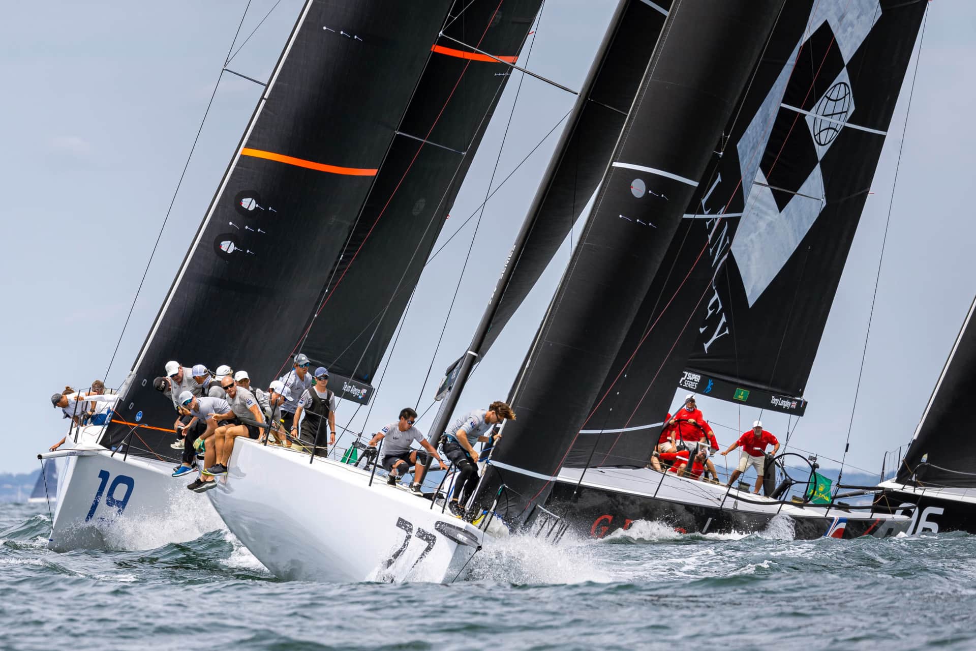 52 Super Series