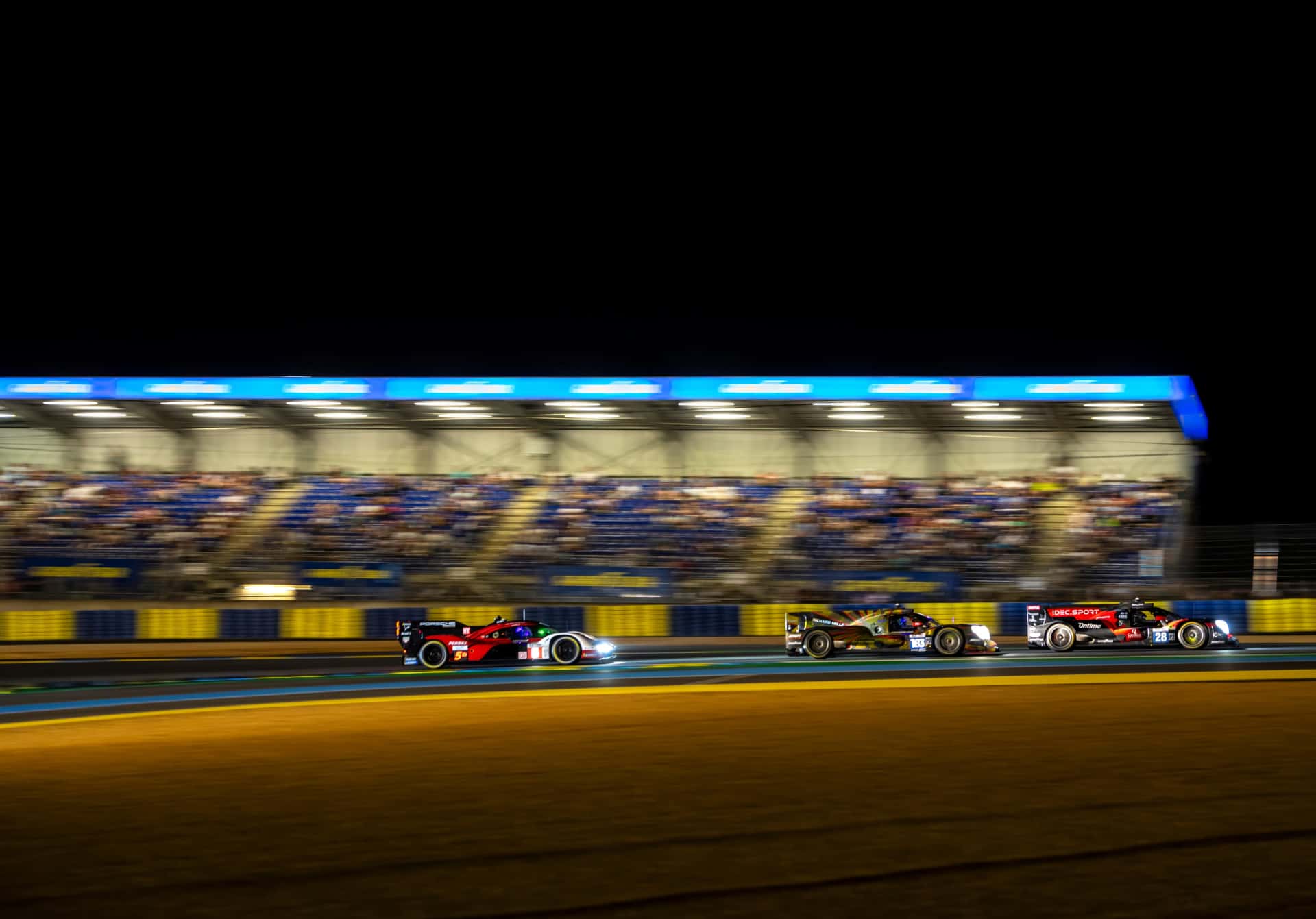 Le Mans night session